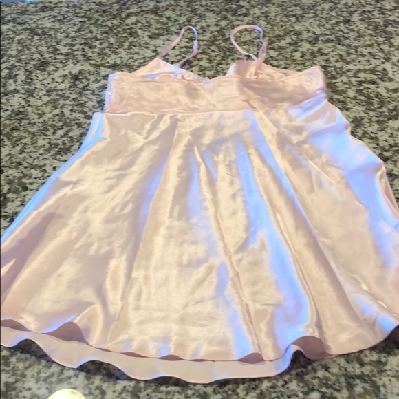 Victoria secret chemise - blush pink - Picture 3 of 6